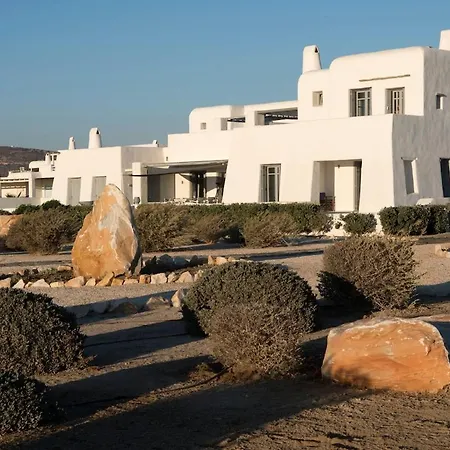 Dom wakacyjny Unique Beachfront Villa, 5 Bedrooms, Swimming Pool & Jacuzzi Pounda