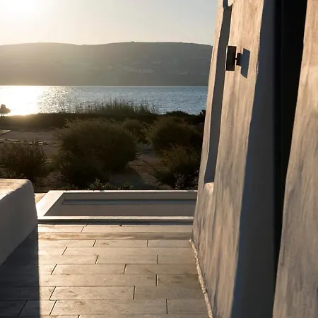Unique Beachfront Villa, 5 Bedrooms, Swimming Pool & Jacuzzi Dom wakacyjny *