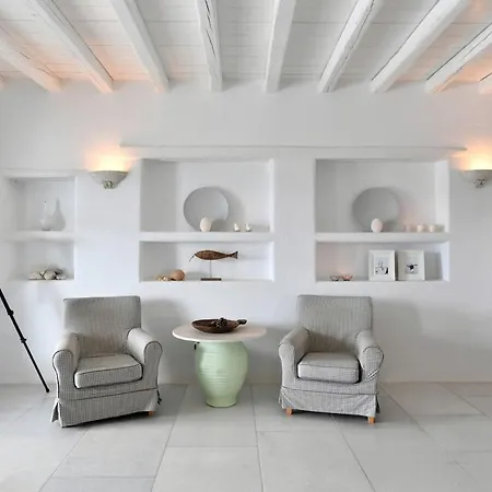 Unique Beachfront Villa, 5 Bedrooms, Swimming Pool & Jacuzzi Dom wakacyjny