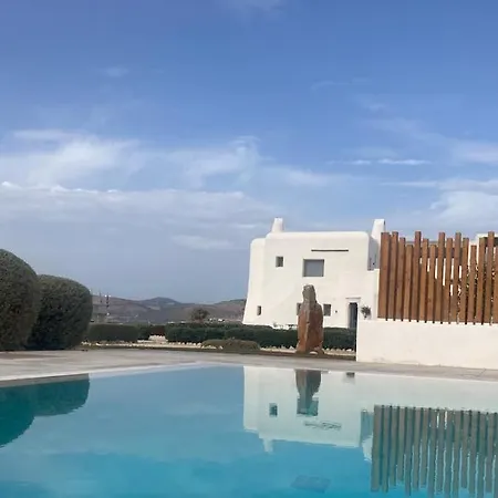 Unique Beachfront Villa, 5 Bedrooms, Swimming Pool & Jacuzzi * Pounda