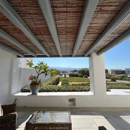 Unique Beachfront Villa, 5 Bedrooms, Swimming Pool & Jacuzzi * Pounda