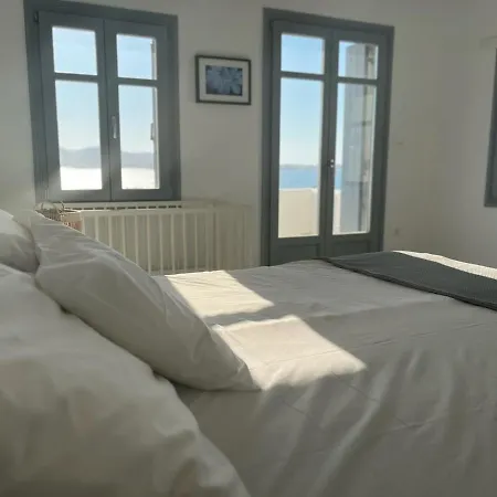 Unique Beachfront Villa, 5 Bedrooms, Swimming Pool & Jacuzzi Pounda