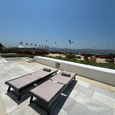 Dom wakacyjny Unique Beachfront Villa, 5 Bedrooms, Swimming Pool & Jacuzzi Pounda