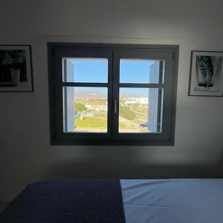 Unique Beachfront Villa, 5 Bedrooms, Swimming Pool & Jacuzzi Dom wakacyjny Pounda